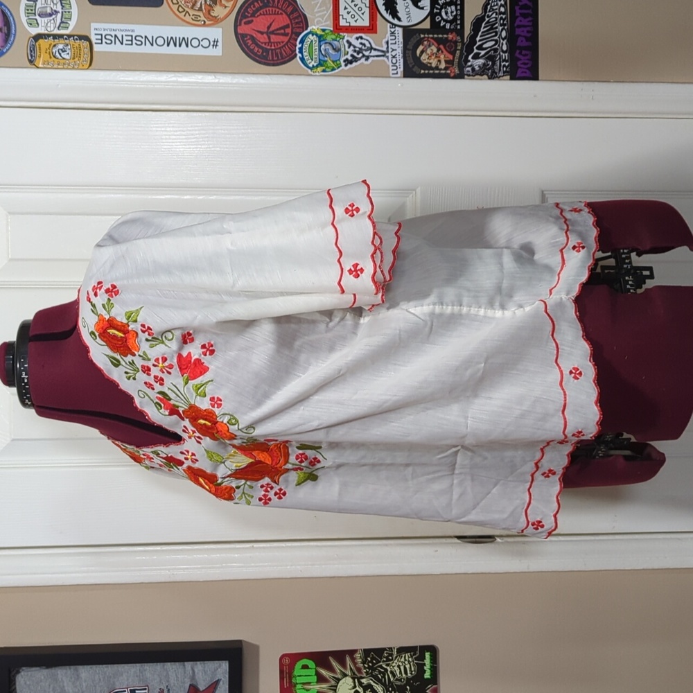 Vintage red and orange embroidered Mexican blouse - Picture 2 of 3